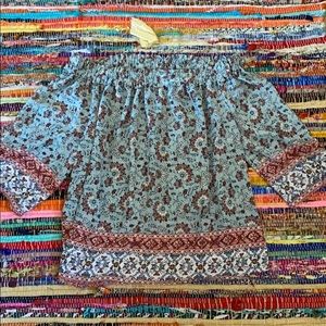 Knox Rose off shoulder top super comfy and cute